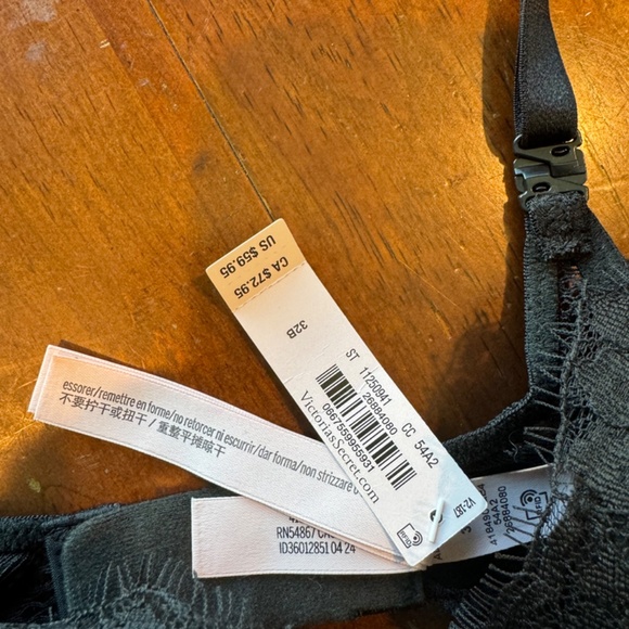 Victoria's Secret Lingerie - Picture 2 of 12